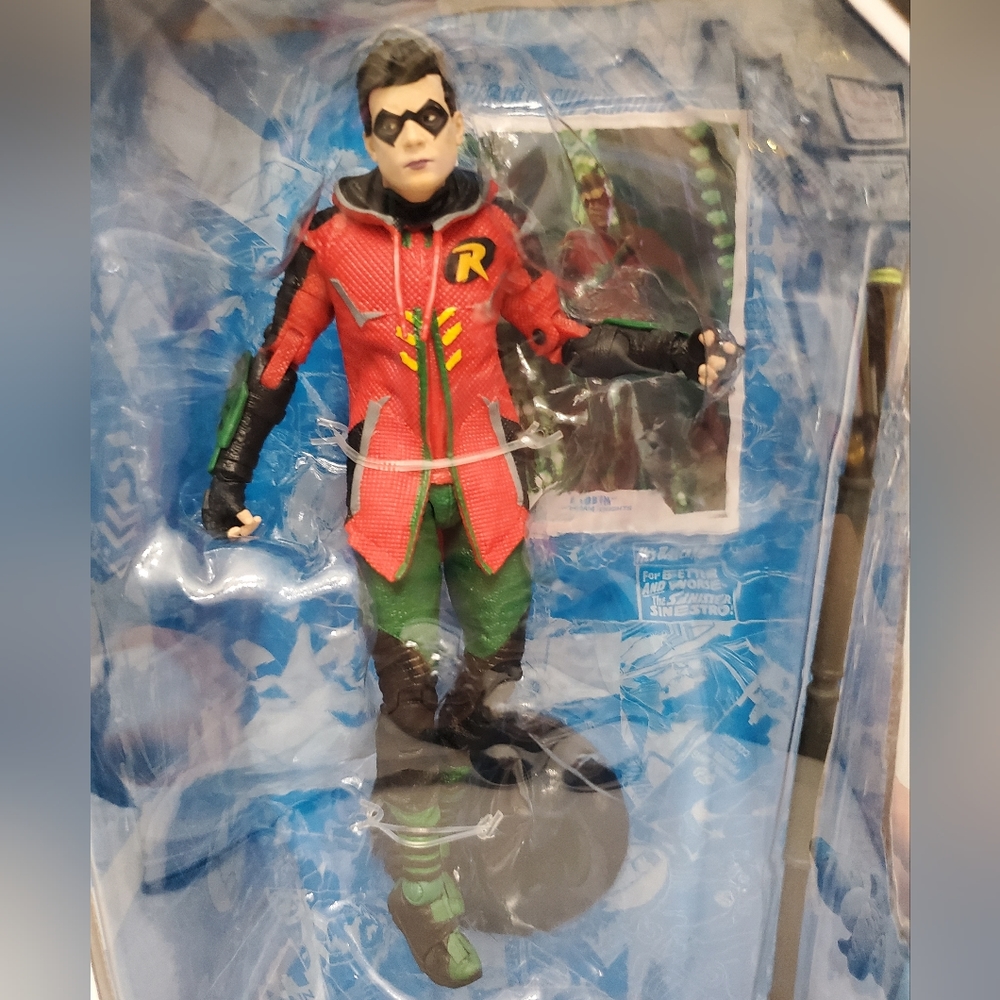 McFarlane DC  Mult universe:  Gotham Knights (Robin) Action Figure - Picture 2 of 6